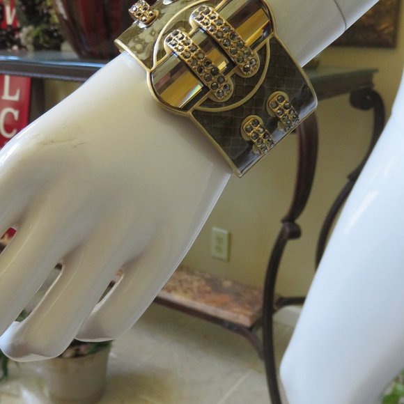 Lia Sophia bangle bracelet runway collection - Picture 1 of 7